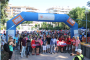 Foto de família de la caminada solidària en benefici a la Fundació Bara.