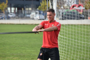 Imatge del davanter David Querol durant la sessió d'entrenament d'ahir amb el primer equip roig-i-negre.