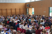 Un total de 200 personas en la comida solidaria de Albinyana para luchar contra el cáncer