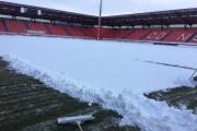 El camp del Numancia cobert de neu aquest matí