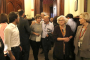 Els diputats Anna Simó i Germà Bel, contents a la sortida de la reunió de JxSí, aquest dijous, al Parlament.