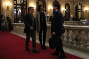 Pla sencer de Marta Rovira, Josep Maria Jové i Pere Aragonès, diputats d'ERC, al Parlament, abans de la sessió constitutiva.