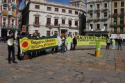 Concentració per commemorar l'aniversari de l'accident de Fukushima a la plaça del Mercadal de Reus.