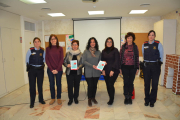 La consellera de Serveis a la Persona, Ana Santos, amb representants de la Taula Local per prevenir la mutilació genital femenina.