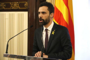 El president del Parlament, Roger Torrent, en compareixença al despatx d'audiències de la cambra, el 30 de gener de 2018.