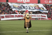 De fons, les dues penyes, durant el Nàstic-Reus d'aquesta temporada.