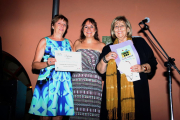 La plaza de la Sardana acogió el acto de entrega del premio del primer Concurso de Poesía de Fiesta Mayor.