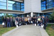 Fotografía de grupo de la visita de los empresarios en el Port.