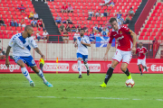 Barreiro, contra el Tenerife. El davanter ha lluitat, però no ha pogut fer-hi res.