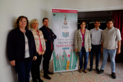 D'esquerra a dreta: Rosa Ibarz, directora del Centre de Normalització Lingüística de Tarragona; Rosa Maria Codines, presidenta d'Òmnium Cultural del Tarragonès; Jaume C. Pons Alorda, guanyador del Premi Pin i Soler de novel.la; Begoña Floria, consellera de Cultura de l'Ajuntament; Xavier Mas Craviotto, guanyador del Premi Tinet, i Eloi Creus guanyador del Premi de traducció Vidal i Alcover.