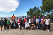 Fotografía de grupo de los participantes en la caminata popular.