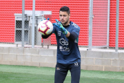 Bernabé Barragán, durant un entrenament amb el Gimnàstic de Tarragona a les instal·lacions de la Budellera.