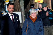 L'exconsellera d'Educació, Clara Ponsati, i l'advocat Aamer Anwar