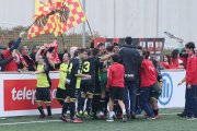 Els jugadors del Nàstic Genuine celebrant un dels seus partits amb l'afició