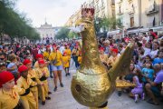 Imatge de la sortida de la Cercavila de la Santa Tecla.