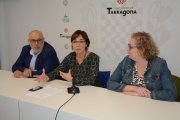 D'esquerra a dreta: Carles Figuerola, cap gestió cultural de l'Ajuntament de Tarragona; la consellera Begoña Floria i la presidenta de l'Associació de Músics de Tarragona, Sandra Ramos.