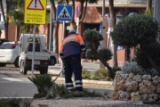 Es busquen persones per incorporar-se a la Brigada municipal, entre d'altres.