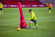 Imatge del davanter gironí Brugui durant una sessió d'entrenament amb el Nàstic de Tarragona a les instal·lacions del Nou Estadi.