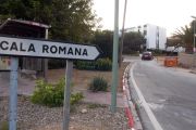 Imatge d'arxiu d'un dels accessos a la urbanització Cala Romana, on actualment es fan obres.