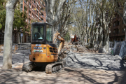 Las máquinas trabajan en el último tramo de la coca central.