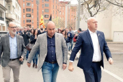 L'alcalde de Sant Carles de la Ràpita, Josep Caparrós, i el tinent d'alcalde, Albert Salvadó, dirigint-se als jutjats d'Amposta.