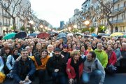 Marcel Mauri, al centre, amb els participants al debat de la campanya Judici a la Democràcia que es va fer a Tarragona.