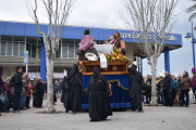 La processó ha començat des de l'Església de Sant Pere del Serrallo.