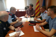 L'alcalde Kenneth Martínez i el regidor de Festes Christian Soriano es reuneixen amb Policia local del Vendrell i Mossos d'Esquadra.