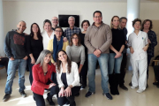 Imagen de los alumnos de catalán en el centro sanitario.