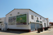 Exterior de la Cooperativa Agrícola de Calafell.