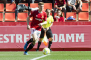 Pol Domingo, durant el Nàstic-Valencia Mestalla de la passada temporada.