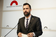 El president del Parlament, Roger Torrent, al faristol del Parlament el 10 de gener del 2019.