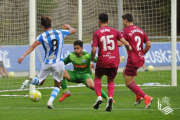 Gonzi, durant un moment del duel disputat amb l'Alavés B al camp del filial de la Real Sociedad.