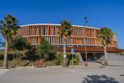 La façana del Palau d'Esports de l'Anella Mediterrània de Campclar.