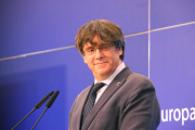 El eurodiputado de JxCat Carles Puigdemont en la rueda de prensa en la Eurocámara.