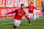 Gerard Oliva, després de marcar el gol contra el Llagostera.