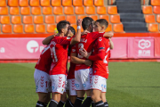 Els jugadors del Nàstic celebren un dels tres gols que van anotar aquest passat diumenge al Nou Estadi contra el Llagostera.