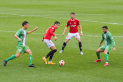 Gerard Oliva i Fausto Tienza, durant el Nàstic-Cornellà de l'anada.