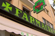 Fachada de una farmacia.