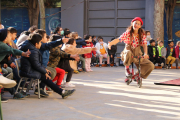 L'espectacle de Pallassos Sense Fronteres al CEIP Eduard Marquina de Barcelona.