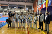 Els membres del Yondan Dojo amb els premis aconseguits.