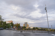 La plaça de la UNESCO sense les banderes.