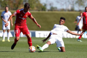 Joan Oriol en una jugada del Castilla-Nàstic.