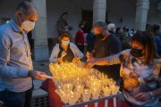 Imatge de la primera visita nocturna al Cementiri General de Reus d'enguany, ahir a les 19 hores.