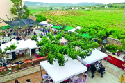 El mercado se hace en el patio del Castell de Rodonyà y en los alrededores.