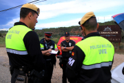 Efectius dels Mossos d'Esquadra i de la UME durant el simulacre.