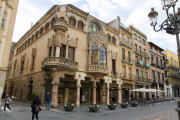 Imatge d'arxiu de la façana de la Casa Navàs, un dels edificis modernistes de Reus.