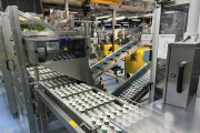 La línea de producción de Activia en la fábrica de Danone.