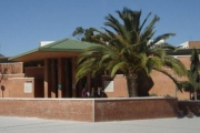 Exterior del Centre Cívic de Torreforta.