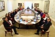 Reunió de l'últim Consell de Ministres de l'any que aprova el tercer paquet anticrisi.